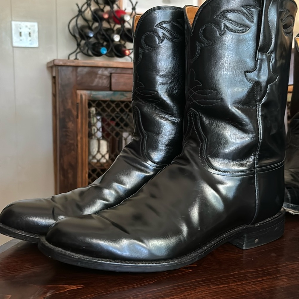 Lucchese hand crafted Italian boots. They don’t get any nicer than this. Sz12euc
